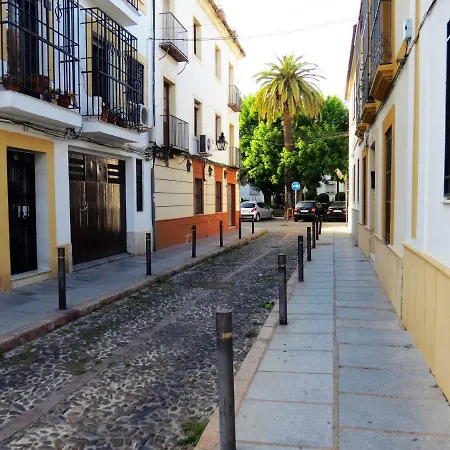 Patios De San Pedro